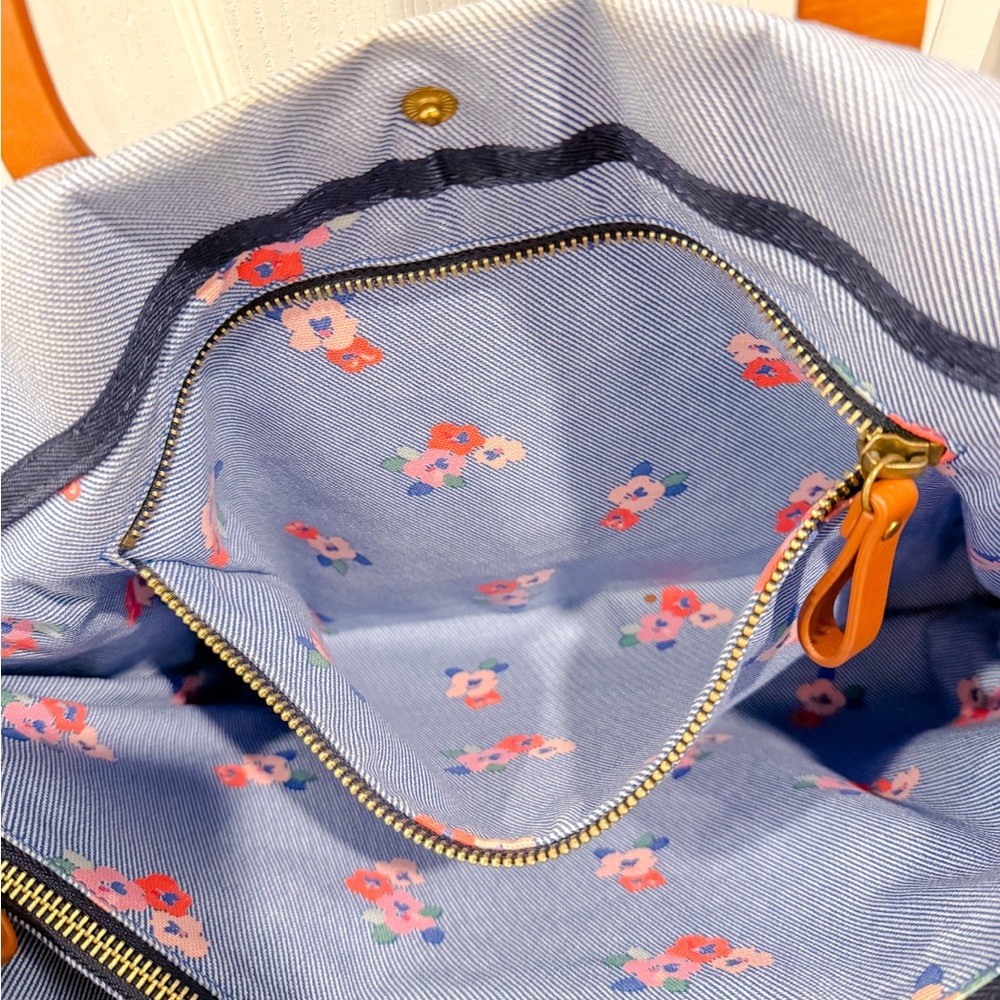 Cath Kidston Light Blue Canvas Tote with Tan Leather Handles - Picture 3 of 7